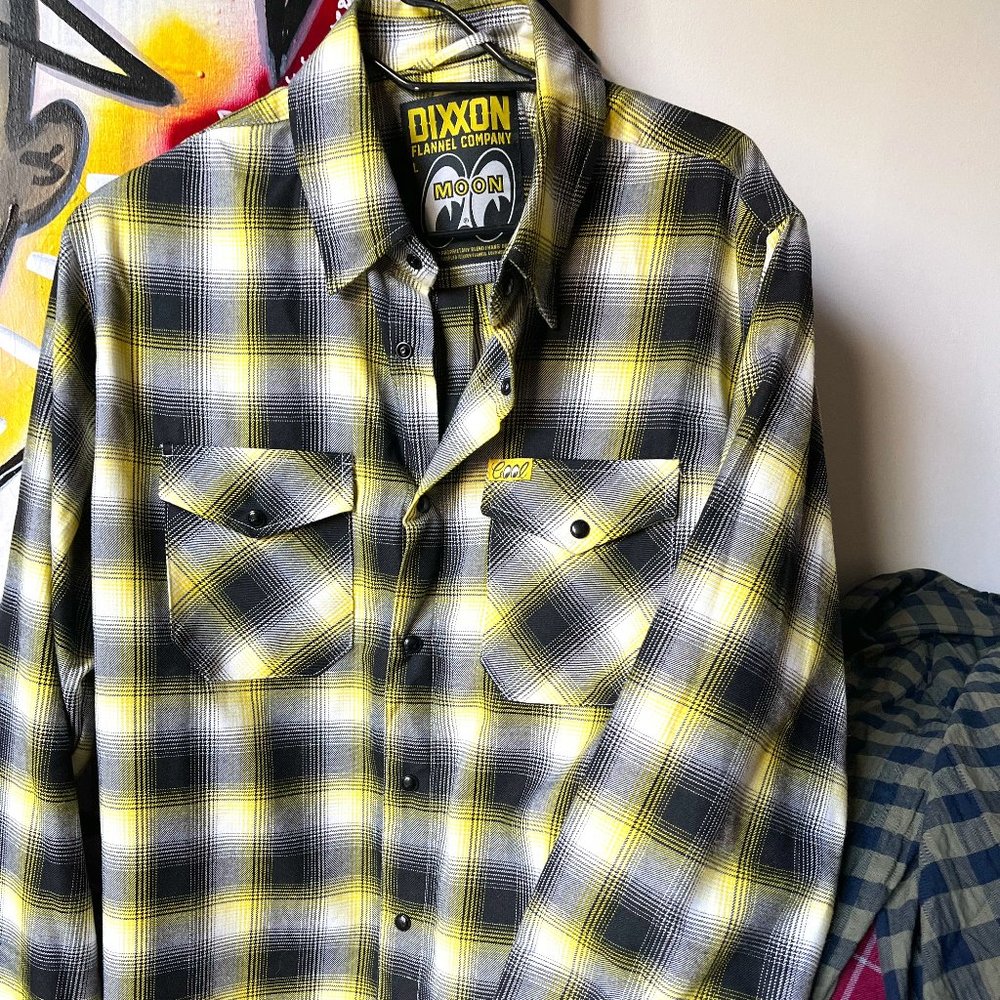Men's Long Sleeved Flannel